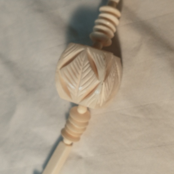 Bone Necklace Large Hand Cut - Picture 6 of 9